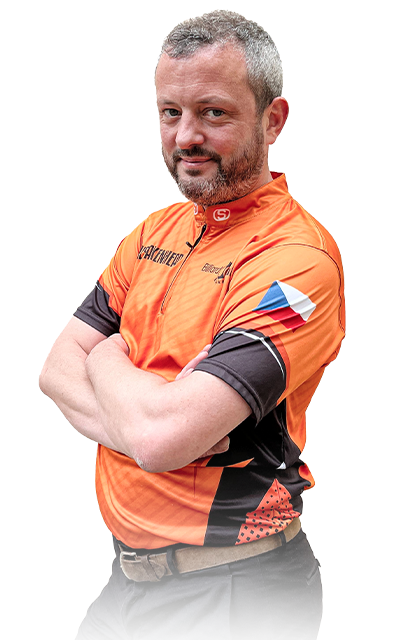 pool player James Akenhead, Řipská Billiard club